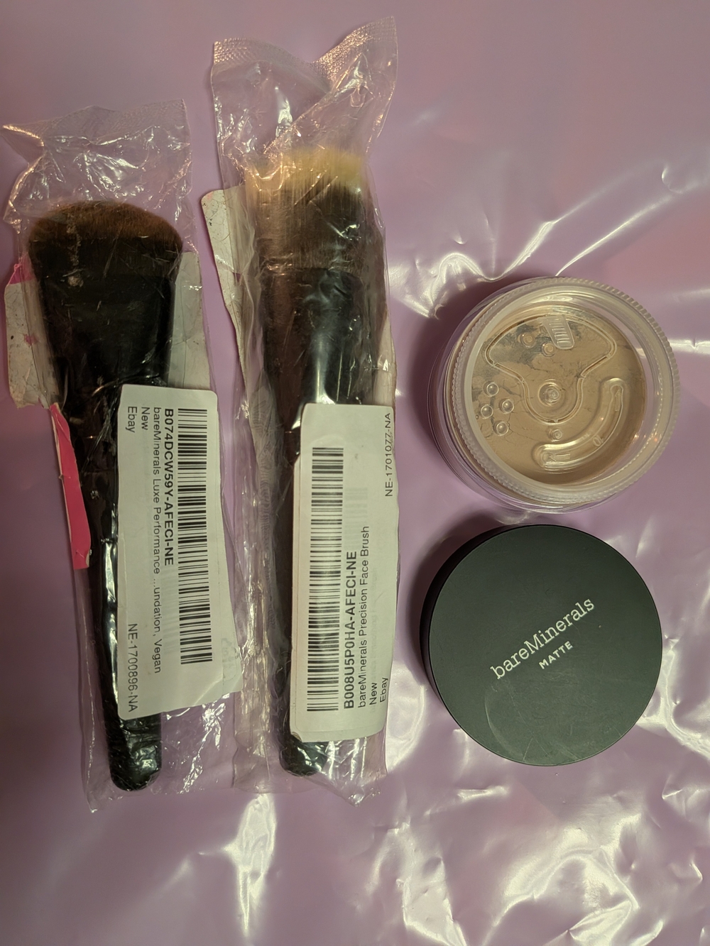 bareMinerals Matte Foundation - Fairly Medium 05 (Beige) with Two brushes